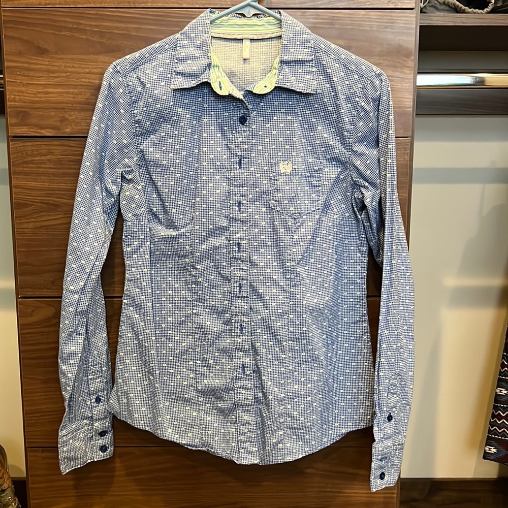 Cinch button down